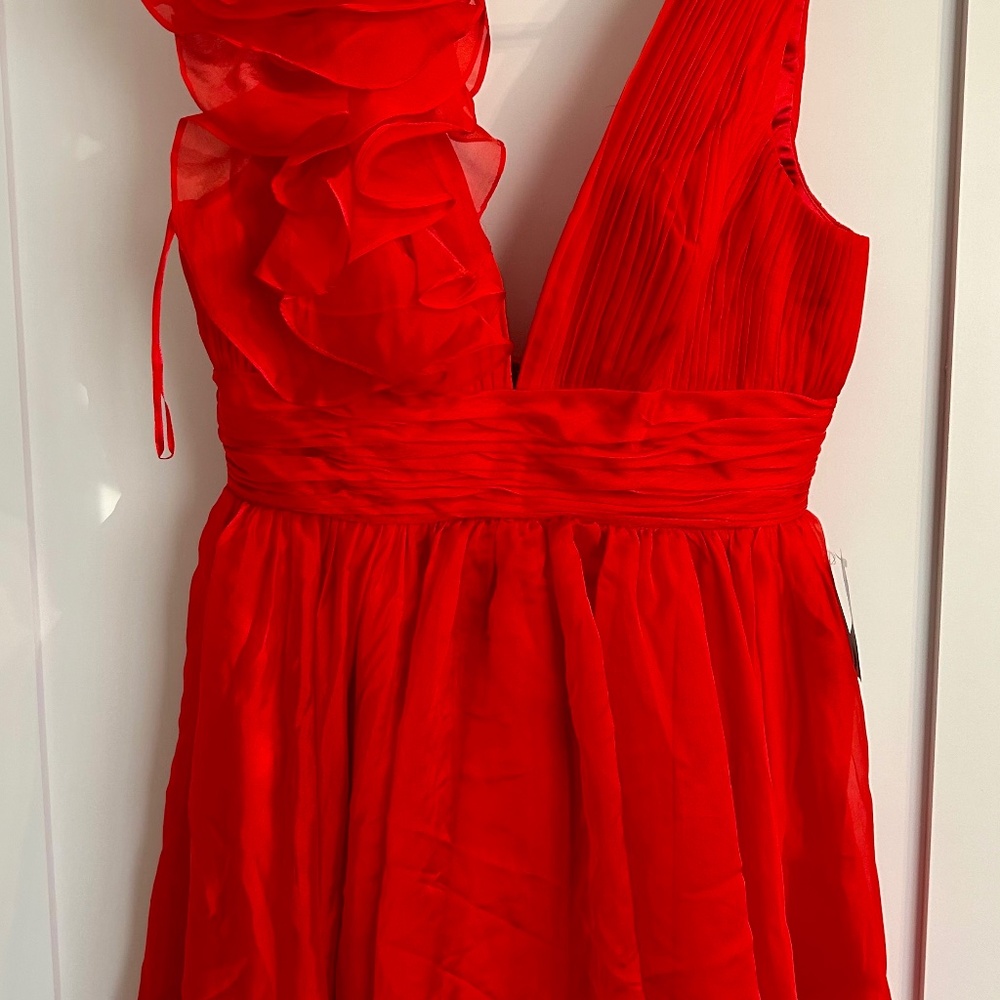 NWT Mac Duggal